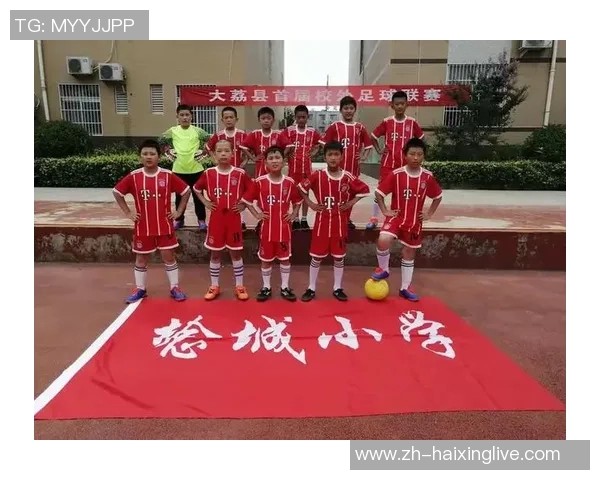 青春岁月中的足球明星们如何塑造了我们的梦想与激情